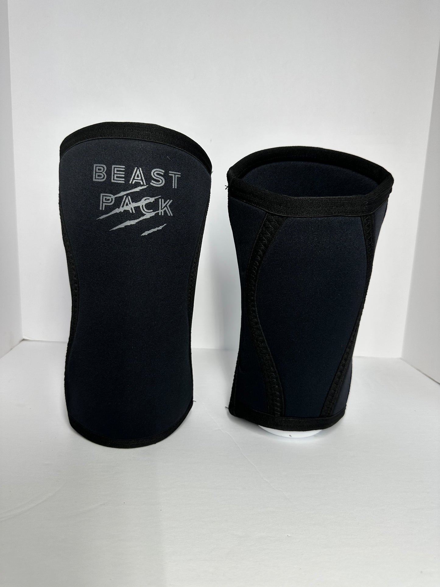 Knee sleeves