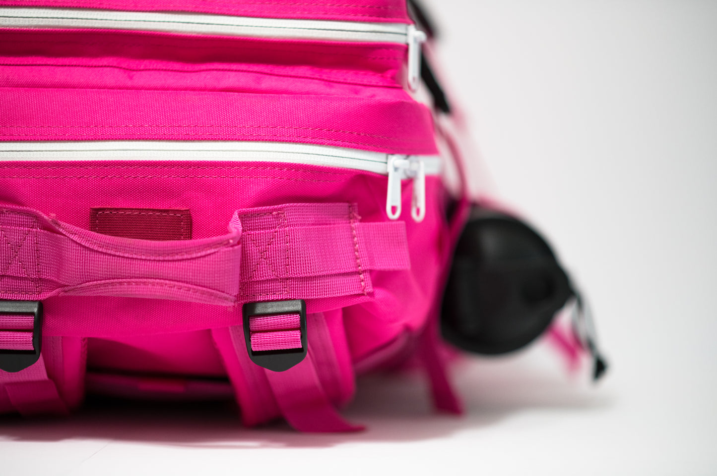 BEASTPACK HOT PINK 45L